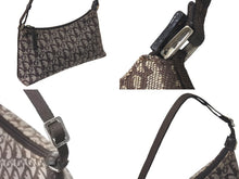 Load image into Gallery viewer, CHRISTIAN DIOR クリスチャン ディオール ポーチ キャンバス PZ 0062 ブラウン 良品 中古 4b001230