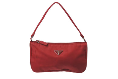 PRADA プラダ アクセサリーポーチ トライアングルロゴ 三角ロゴプレート ナイロン レッド シルバー金具 美品 中古 4b001233