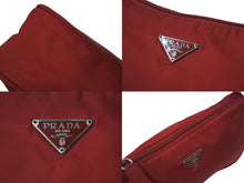 Load image into Gallery viewer, PRADA プラダ アクセサリーポーチ トライアングルロゴ 三角ロゴプレート ナイロン レッド シルバー金具 美品 中古 4b001233