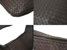 Load image into Gallery viewer, BOTTEGAVENETA ボッテガヴェネタ イントレチャート ホーボー ハンドバッグ イタリア製 レザー シルバー金具 ベージュ 美品 中古 4b001266