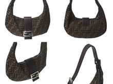 Load image into Gallery viewer, FENDI フェンディ クロワッサン ハーフムーン ワンショルダーバッグ ハンドバッグ ズッカ キャンバス ブラウン シルバー金具 美品 中古 4c076363