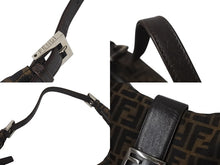 Load image into Gallery viewer, FENDI フェンディ クロワッサン ハーフムーン ワンショルダーバッグ ハンドバッグ ズッカ キャンバス ブラウン シルバー金具 美品 中古 4c076363