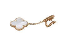 Load image into Gallery viewer, 極美品 Van Cleef&amp;Arpels ヴァンクリーフ&amp;アーペル マジック アルハンブラ イヤリング ピアス モチーフ VCARD78800 18k 15.1g ゴールド 中古 4b001290