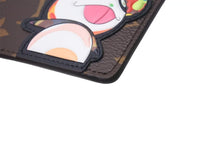 Load image into Gallery viewer, LOUIS VUITTON ルイヴィトン LV×TM カードケース ポルト カルト サーンプル モノグラム パンダ M13439 ブラウン ピンク 美品 中古 4b001327