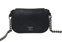 Load image into Gallery viewer, CHANEL シャネル ワイルドステッチ チェーンショルダーバッグ フランス製 18番台 レザー ブラック ブラックメタル金具 美品 中古 4b001378
