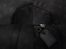 Load image into Gallery viewer, 極美品 LOUIS VUITTON ルイヴィトン エクリプス キーポル バンドリエール45 ボストンバッグ M40569 シルバー金具 ブラック 中古 4b001448