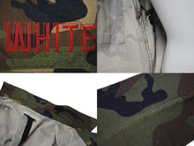 画像をギャラリービューアに読み込む, OFFWHITE オフホワイト 15AW バックアローカモ柄 ミリタリージャケット ブルゾン コットン グリーンレッド サイズXXS 美品 中古 4b001480 