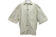 Load image into Gallery viewer, BOTTEGA VENETA ボッテガヴェネタ 22SS ポケット付きオーバーサイズ半袖シャツ 695362 V1V60 カーキ サイズ46 美品 中古 4b001484