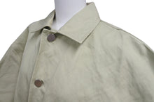 Load image into Gallery viewer, BOTTEGA VENETA ボッテガヴェネタ 22SS ポケット付きオーバーサイズ半袖シャツ 695362 V1V60 カーキ サイズ46 美品 中古 4b001484
