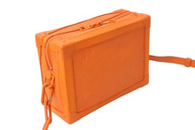 Load image into Gallery viewer, 極美品 LOUIS VUITTON ルイヴィトン Virgil Abloh 19AW M55297 ソフトトランク MCA限定 ショルダーバッグ 中古 4b001577