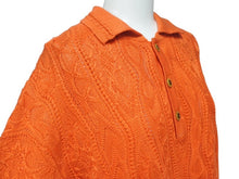 Load image into Gallery viewer, COOGI クージーニット 半袖 ポロシャツ 立体編み込み 3Dニット ハーフ ボタンRN74095 サイズ XL オレンジ 美品 中古 4b001608