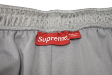 画像をギャラリービューアに読み込む, SUPREME シュプリーム ハーフパンツ スモールボックスロゴ メッシュ シルバー レッド ホワイト サイズL 美品 中古 4b001632 