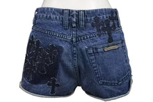 Load image into Gallery viewer, CHROME HEARTS クロムハーツ デニムショーツ ショートパンツ サイズ26 セメタリークロス デニムパッチ シルバー925 12パッチ 美品 中古 4b001646