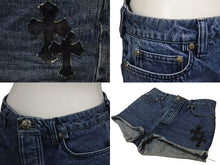 Load image into Gallery viewer, CHROME HEARTS クロムハーツ デニムショーツ ショートパンツ サイズ26 セメタリークロス デニムパッチ シルバー925 12パッチ 美品 中古 4b001646