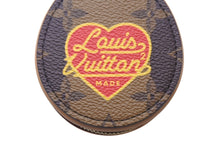 Load image into Gallery viewer, 新品同様 LOUIS VUITTON×NIGO ルイヴィトン×ニゴー ホライゾンイヤホンケース ポーチ タイガー GI0716 中古 4b001688