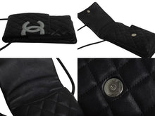 Load image into Gallery viewer, 極美品 CHANEL シャネル ポーチ ショルダーバッグ カンボンライン 9番台 ココマーク ブラック ホワイト 中古 4b001697