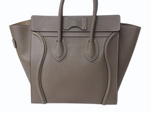 Load image into Gallery viewer, 極美品 CELINE セリーヌ ハンドバッグ ラゲージ ファントム S-AI-4159 ベージュ レザー イタリア製 シルバー金具 中古 4b001727