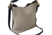 Load image into Gallery viewer, 極美品 LOEWE ロエベ 2WAYハンドバッグ Tバケットスモール ソフトグレインドカーフレザー サンド ブラック ゴールド 美品 中古 4b001731