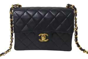 極美品 CHANEL シャネル ミニマトラッセ18 チェーンショルダーバッグ ラムスキン ブラック 1番台 中古 4b001734
