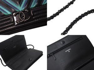 CHANEL シャネル ボーイシャネル チェーンウォレット 23番台 ココマーク カーフスキン ブラック 玉虫カラー 美品 中古 4b001737