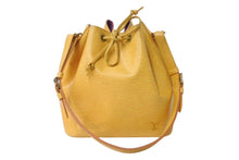 Load image into Gallery viewer, LOUIS VUITTON ルイヴィトン ショルダーバッグ プチ ノエ エピ M44109 タッシリーイエロー ゴールド金具 良品 中古 4b001740