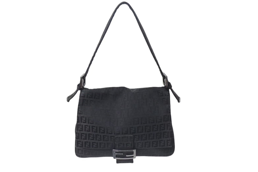FENDI フェンディ ズッキーノ マンマバケット キャンバス ワンショルダーバッグ ブラック シルバー金具 8BR001 美品 中古 4b001745