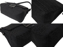 Load image into Gallery viewer, FENDI フェンディ ズッキーノ マンマバケット キャンバス ワンショルダーバッグ ブラック シルバー金具 8BR001 美品 中古 4b001745