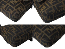Load image into Gallery viewer, FENDI フェンディ マンマバケット ワンショルダーバッグ 26424 ズッカ柄 ブラウン キャンバス レザー シルバー金具 美品 中古 4b001754