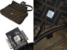 Load image into Gallery viewer, FENDI フェンディ マンマバケット ワンショルダーバッグ 26424 ズッカ柄 ブラウン キャンバス レザー シルバー金具 美品 中古 4b001754