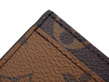 Load image into Gallery viewer, 新品未使用 LOUIS VUITTON ルイヴィトン モノグラム リバース ポルト カルト サーンプル カードケース M69161 ブラウン 中古 4b001762