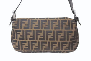 FENDI フェンディ マンマバケット ワンショルダーバッグ 26424 ズッカ柄 ブラウン キャンバス レザー シルバー金具 美品 中古 4b001773