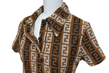 Load image into Gallery viewer, 極美品 FENDI フェンディ ズッカ柄 パイルポロシャツ レディース イタリア製 ビンテージ ブラウン 茶色 中古 4b001853