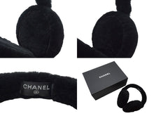Load image into Gallery viewer, 新品未使用 CHANEL シャネル ココマーク CCロゴ ムートン イヤーマフラー 耳あて フリース ブラック 中古 4b001875 正規品