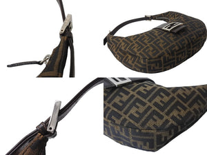 FENDI フェンディ ハーフムーン マンマバケット ワンショルダーバッグ ズッカ柄 ブラウン キャンバス レザー 美品 中古 4b001877