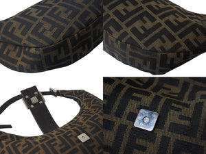 FENDI フェンディ ハーフムーン マンマバケット ワンショルダーバッグ ズッカ柄 ブラウン キャンバス レザー 美品 中古 4b001877