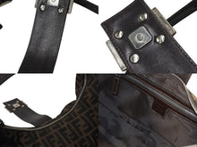 Load image into Gallery viewer, FENDI フェンディ ハーフムーン マンマバケット ワンショルダーバッグ ズッカ柄 ブラウン キャンバス レザー 美品 中古 4b001877