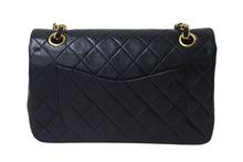 Load image into Gallery viewer, 極美品 CHANEL シャネル マトラッセ23 Wフラップ Wチェーン ショルダーバッグ 1番台 ラムスキン ココマーク ブラック ゴールド金具 中古 4b001921