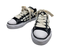 Load image into Gallery viewer, 新品未使用 AMIRI × Maison MIHARA YASUHIRO アミリ × メゾンミハラヤスヒロ ピーターソン OG ソール キャンバス ロートップ スニーカー ボーンズ ブラック サイズ43 中古 4b001932