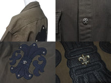 Load image into Gallery viewer, 極美品 CHROME HEARTS クロムハーツ BSフレア レザー パッチ デニムジャケット デニムシャツ サイズM カーキ シルバー925 中古 4b001954