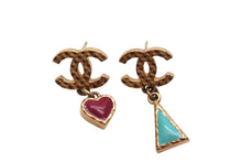 Load image into Gallery viewer, CHANEL シャネル ピアス マトラッセ ココマーク ハート トライアングル ゴールド 両耳用 A18P 重量約6.5g 美品 中古 4b001971