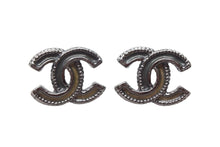Load image into Gallery viewer, CHANEL シャネル ココマーク ラウンドチェーン ピアス A12A 重量約6.0g グレー イエロー シルバー メタル 両耳用 美品 中古 4b001980