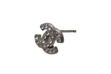 Load image into Gallery viewer, CHANEL シャネル ココマーク ピアス メタル ラインストーン シルバー 04A刻印 重量約0.7g 片耳用 美品 中古 4b001982