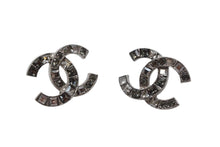 Load image into Gallery viewer, 極美品 CHANEL シャネル ココマーク ピアス 重量約3.2g 15P刻印 メタル ラインストーン シルバー クリア 両耳用 中古 4b001983