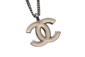 CHANEL シャネル ココマーク ネックレス 02C シルバー ホワイト メタル ロゴ アクセサリー 重量約5.8g 美品 中古 4b001984
