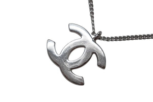 CHANEL シャネル ココマークネックレス ハートチャーム 04P刻印 重量約9.9メタル シルバー シルバー金具 美品 中古 4b001985