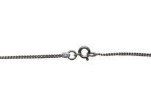 Load image into Gallery viewer, CHANEL シャネル ココマークネックレス ハートチャーム 04P刻印 重量約9.9メタル シルバー シルバー金具 美品 中古 4b001985