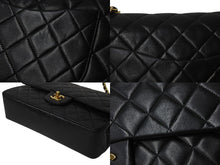 Load image into Gallery viewer, 極美品 CHANEL シャネル マトラッセ25 Wフラップ Wチェーンショルダーバッグ 2番台 ラムスキン ココマーク ブラック ゴールド金具 中古 4b002043