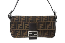 Load image into Gallery viewer, FENDI フェンディ マンマバケット ワンショルダーバッグ 26424 ズッカ柄 ブラウン キャンバス レザー シルバー金具 美品 中古 4b002045