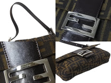 Load image into Gallery viewer, FENDI フェンディ マンマバケット ワンショルダーバッグ 26424 ズッカ柄 ブラウン キャンバス レザー シルバー金具 美品 中古 4b002046