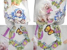 Load image into Gallery viewer, Christian Dior クリスチャンディオール ロマンティック 半袖Ｔシャツ Vネック 天使 花 犬 プリント ホワイト ジョンガリアーノ 良品 中古 4b002085